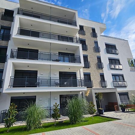 Harmonia Riva Apartman B11 Dunajská Streda Esterno foto