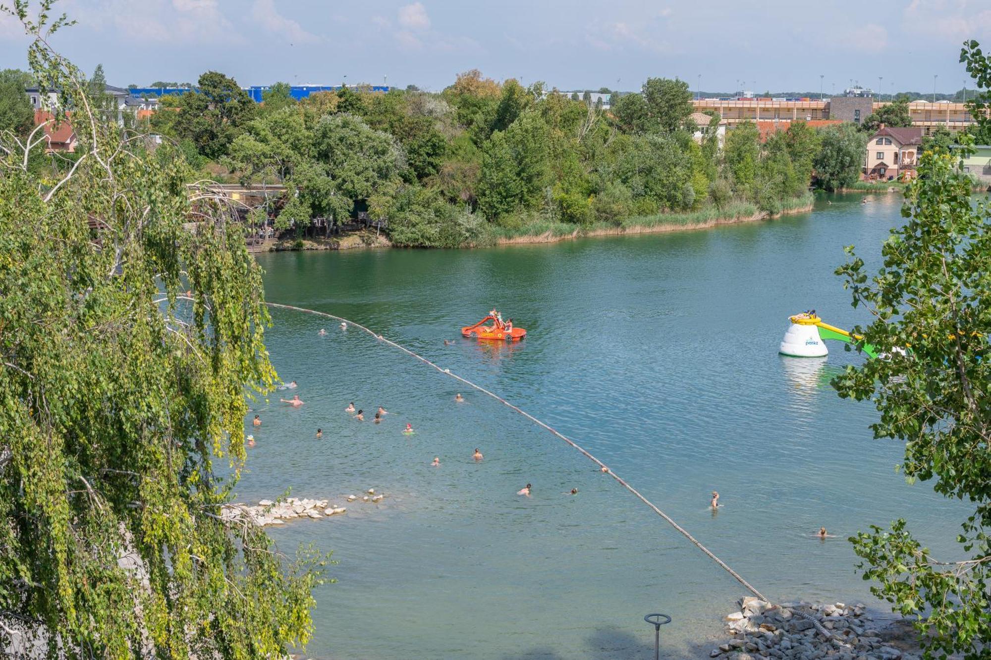 Harmonia Riva Apartman B11 Dunajská Streda Esterno foto