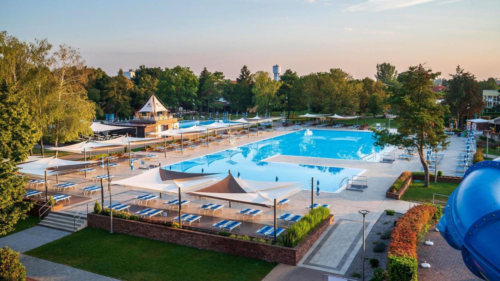 Harmonia Riva Apartman B11 Dunajská Streda Esterno foto